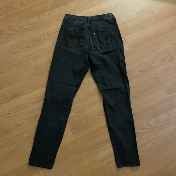 Levi 311 Skinny Jeans. Black Denim. 28 Waist - Picture 2 of 3